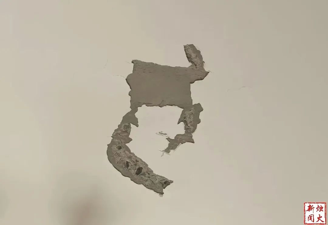 DƬ